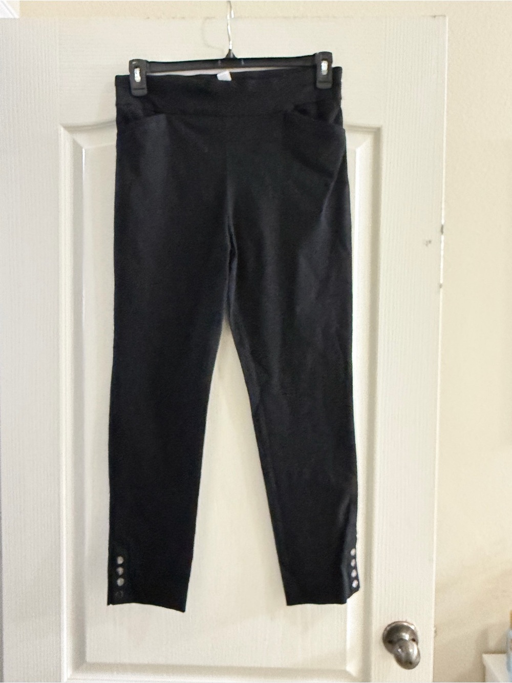 Chico's Perfect Stretch Black Slim Ankle Pants Size 1.5 Button Hem